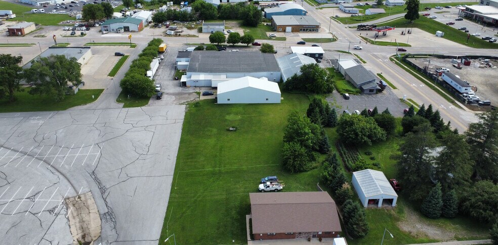 1112 Chatburn Ave, Harlan, IA à vendre - Photo de l’immeuble – Image 2 sur 5