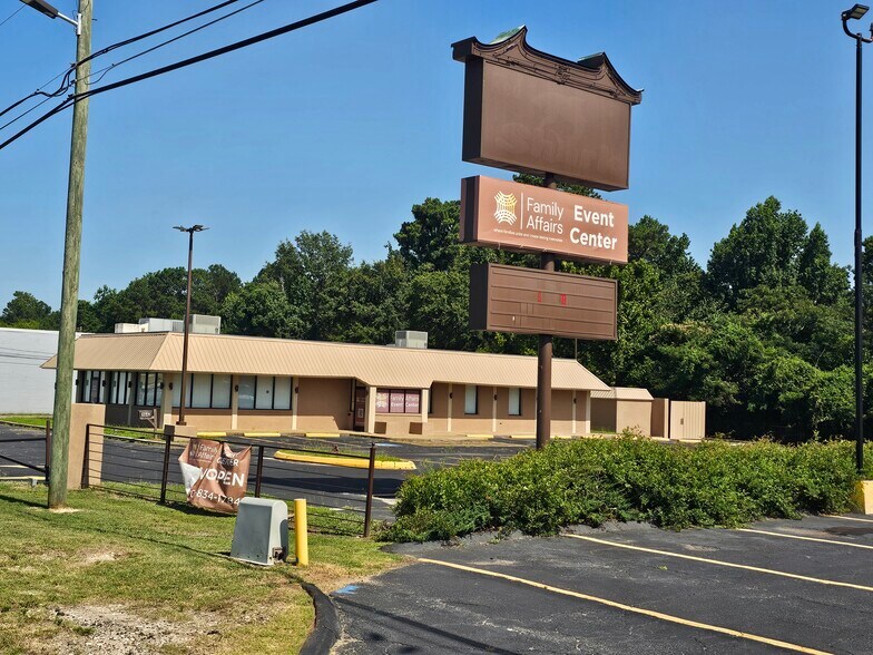 1642 Gordon Hwy, Augusta, GA à louer - Photo de l’immeuble – Image 3 sur 7