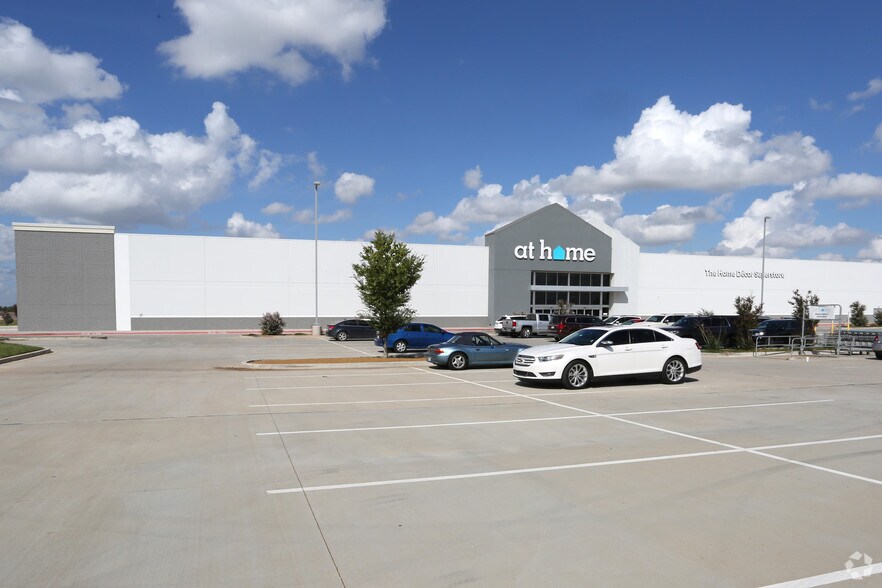 621 SW 19th St, Moore, OK à vendre - Photo principale – Image 1 sur 6