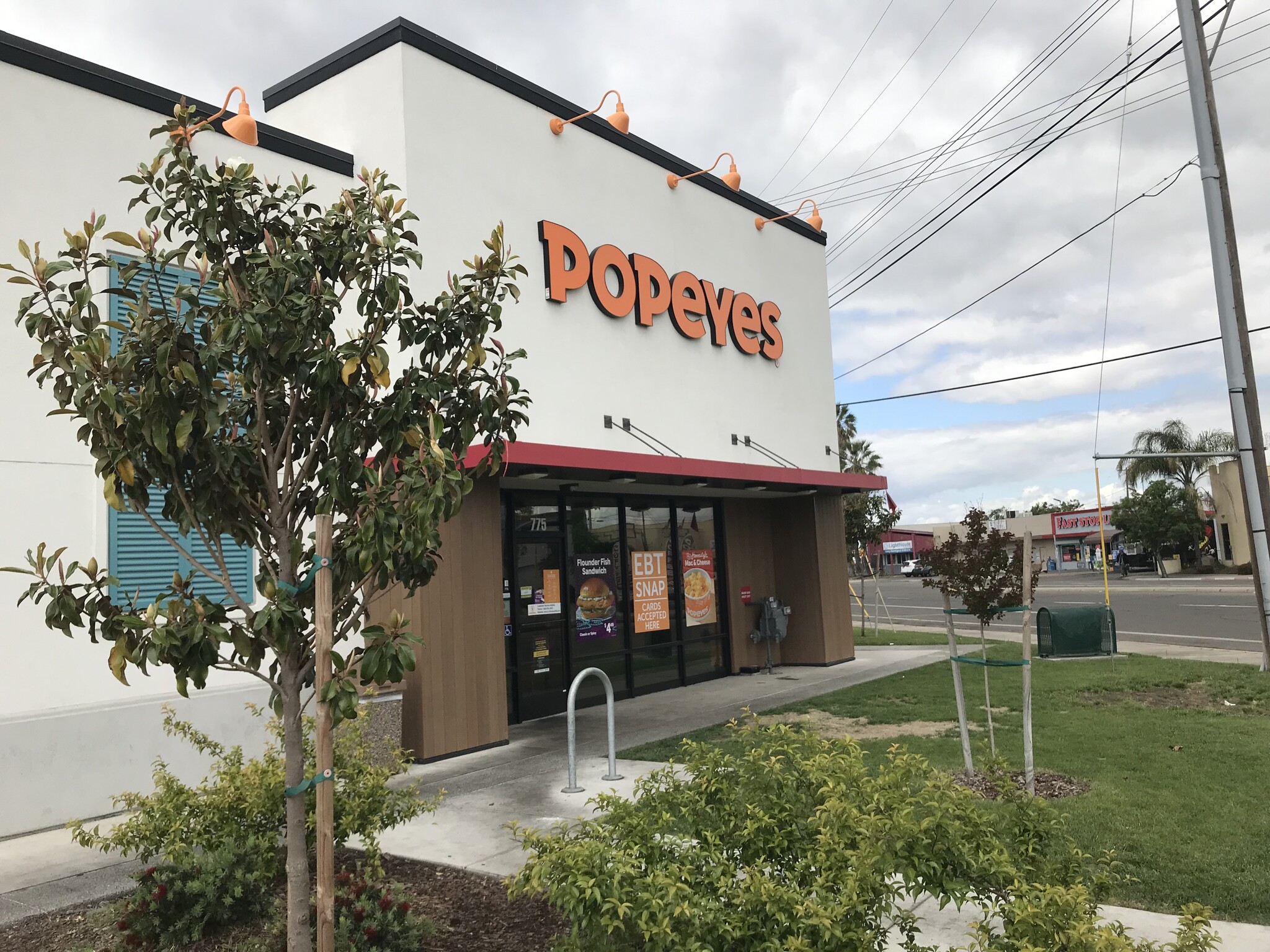 503-795 N Golden State Blvd, Turlock, CA à louer Photo intérieure– Image 1 sur 2