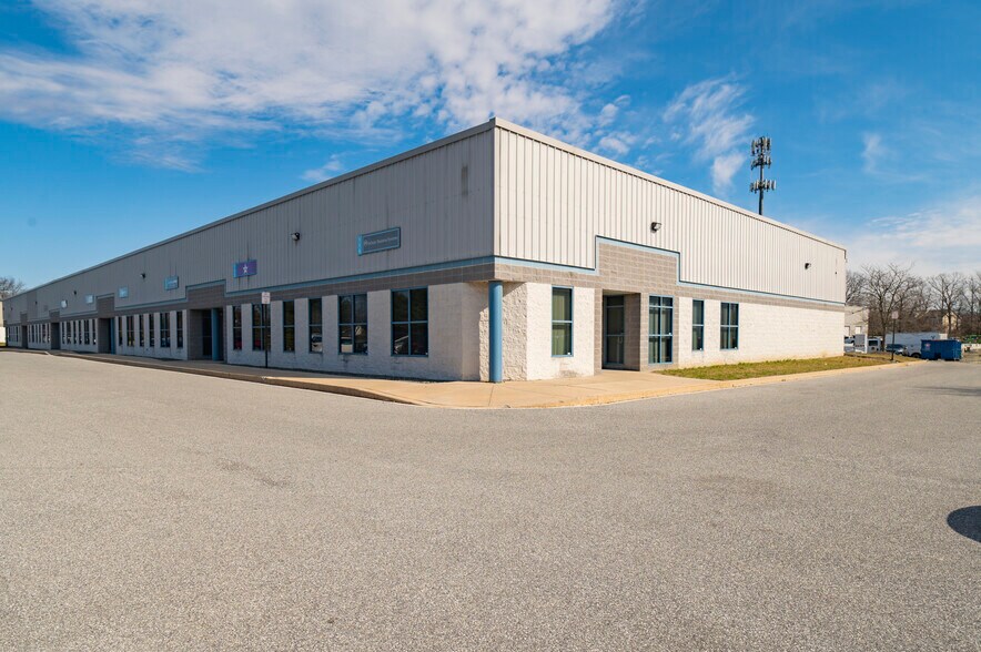 100-110 Carson Dr, Bear, DE à louer - Photo de l’immeuble – Image 2 sur 15