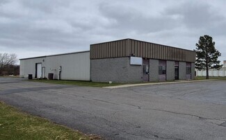 Plus de détails pour 22672 Murrock Cir, Watertown, NY - Local commercial à louer
