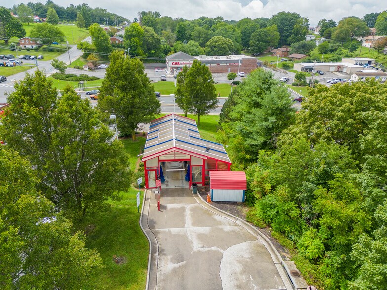 567 Franklin st, Christiansburg, VA à louer - Photo de l’immeuble – Image 3 sur 13