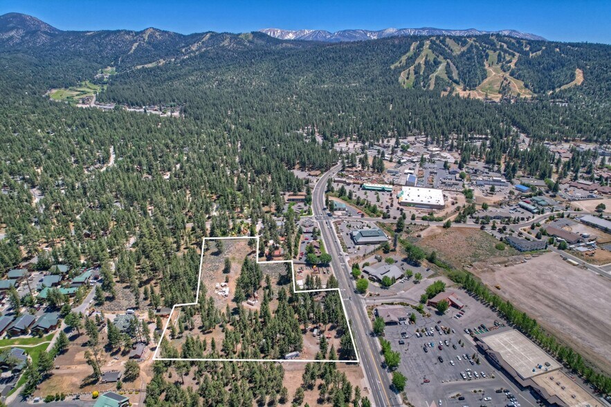 42165 Big Bear Blvd, Big Bear Lake, CA à vendre - Aérien – Image 3 sur 25