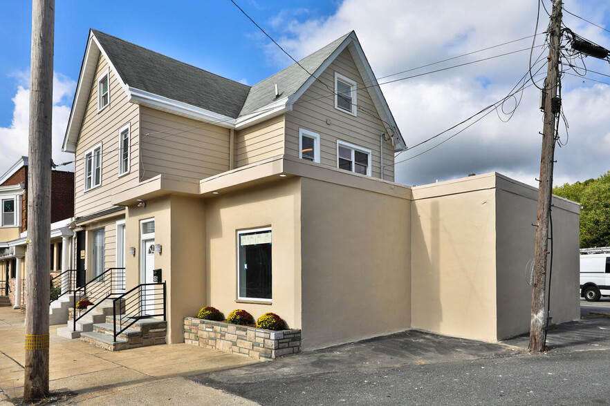 515 Chester Pike, Norwood, PA à vendre - Photo de l’immeuble – Image 2 sur 38