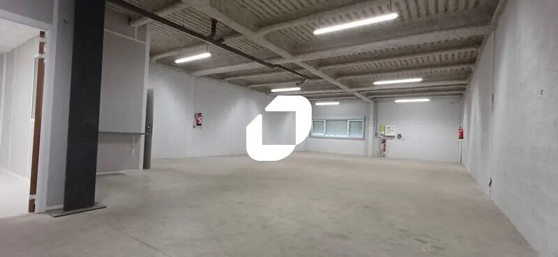 Bureau dans Aubergenville à louer - Photo intérieure – Image 3 sur 6