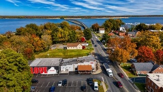 Plus de détails pour 303 Queen St, Tappahannock, VA - Local commercial à vendre