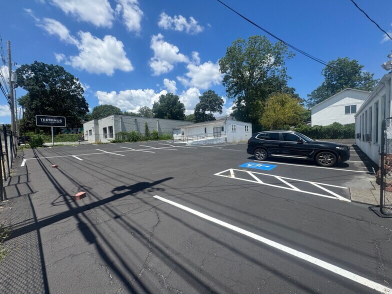 1052 & 1060 Memorial Dr SE, Atlanta, GA à louer - Photo de l’immeuble – Image 2 sur 5