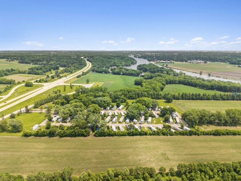 2 Park Port - Dixon & Rock Falls IL portefeuille de 2 biens à vendre sur LoopNet.fr - Photo de l’immeuble – Image 3 sur 6
