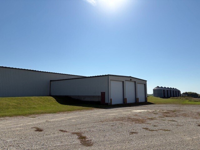 16 County Road 16 SE, Rochester, MN à louer - Photo de l’immeuble – Image 2 sur 21