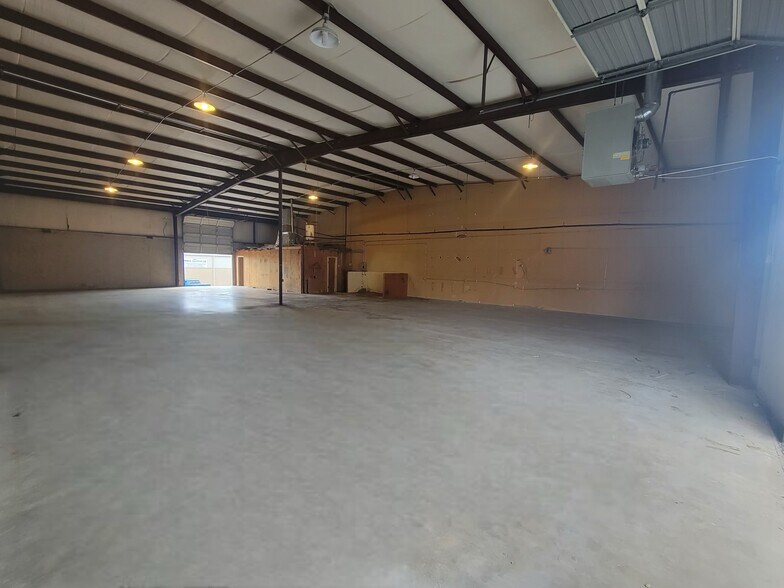 8114 Scott Hamilton Dr, Little Rock, AR à louer - Photo de l’immeuble – Image 2 sur 6