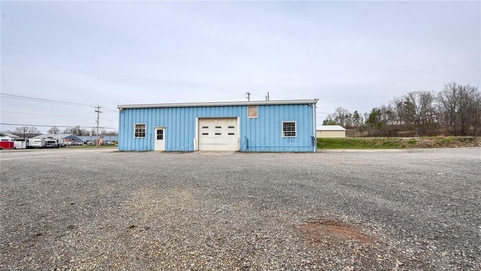 11445 E Pike Rd, Cambridge, OH à louer - Photo de l’immeuble – Image 3 sur 49