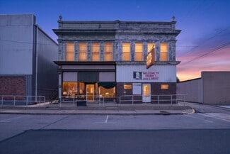 Plus de détails pour 103 N Fayette St, Fayette, OH - Local commercial à vendre