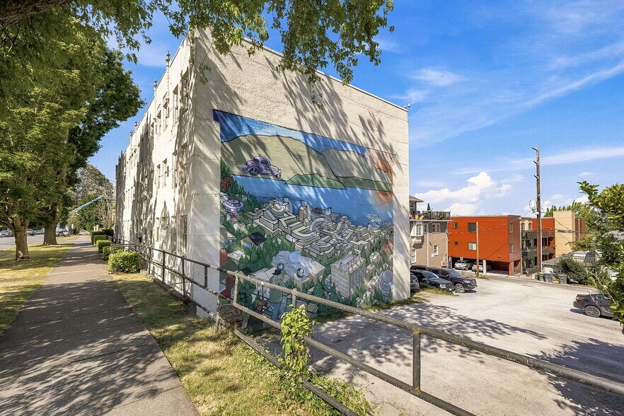 421 E Maple St, Bellingham, WA à vendre - Photo de l’immeuble – Image 2 sur 11