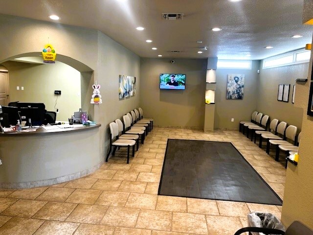 7386 Barlite Blvd, San Antonio, TX à vendre - Photo de l’immeuble – Image 2 sur 8