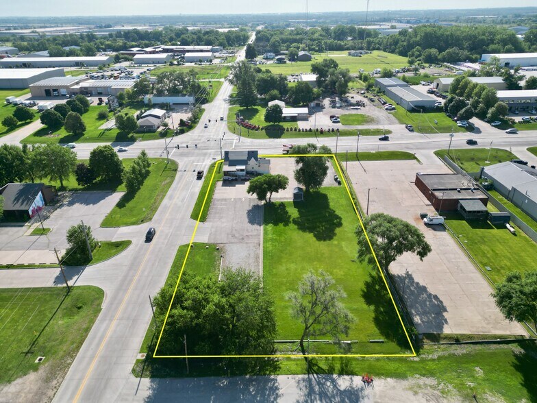 6580 NE 14th St, Des Moines, IA à vendre - Photo de l’immeuble – Image 3 sur 6