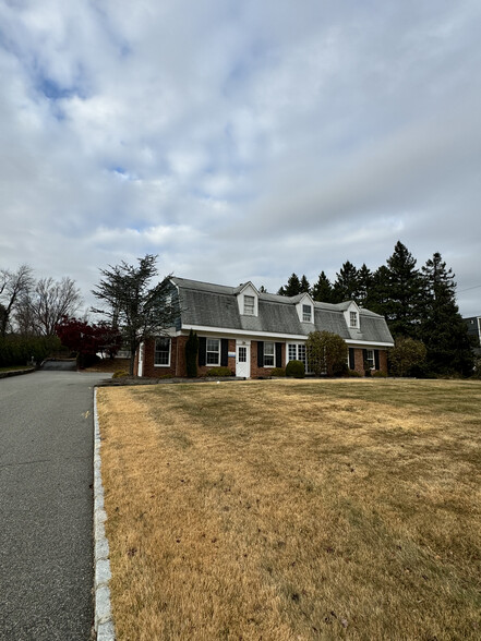 736 Mountain Blvd, Watchung, NJ à vendre - Photo de l’immeuble – Image 1 sur 9