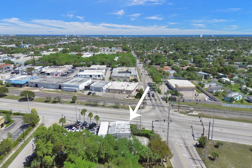 3311 N Dixie Hwy, Pompano Beach, FL à vendre - Photo de l’immeuble – Image 1 sur 43