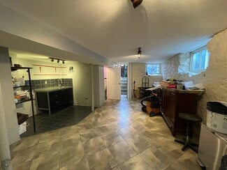 Plus de détails pour 16-33 Weirfield St, Ridgewood, NY - Local commercial à louer