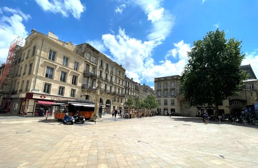 Bureau dans Bordeaux à vendre - Photo de l’immeuble – Image 2 sur 13