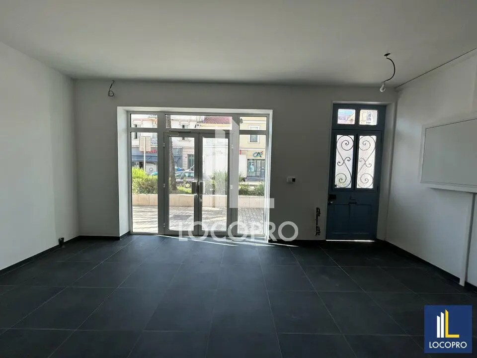 Local commercial dans Cannes à louer Photo intérieure– Image 1 sur 6