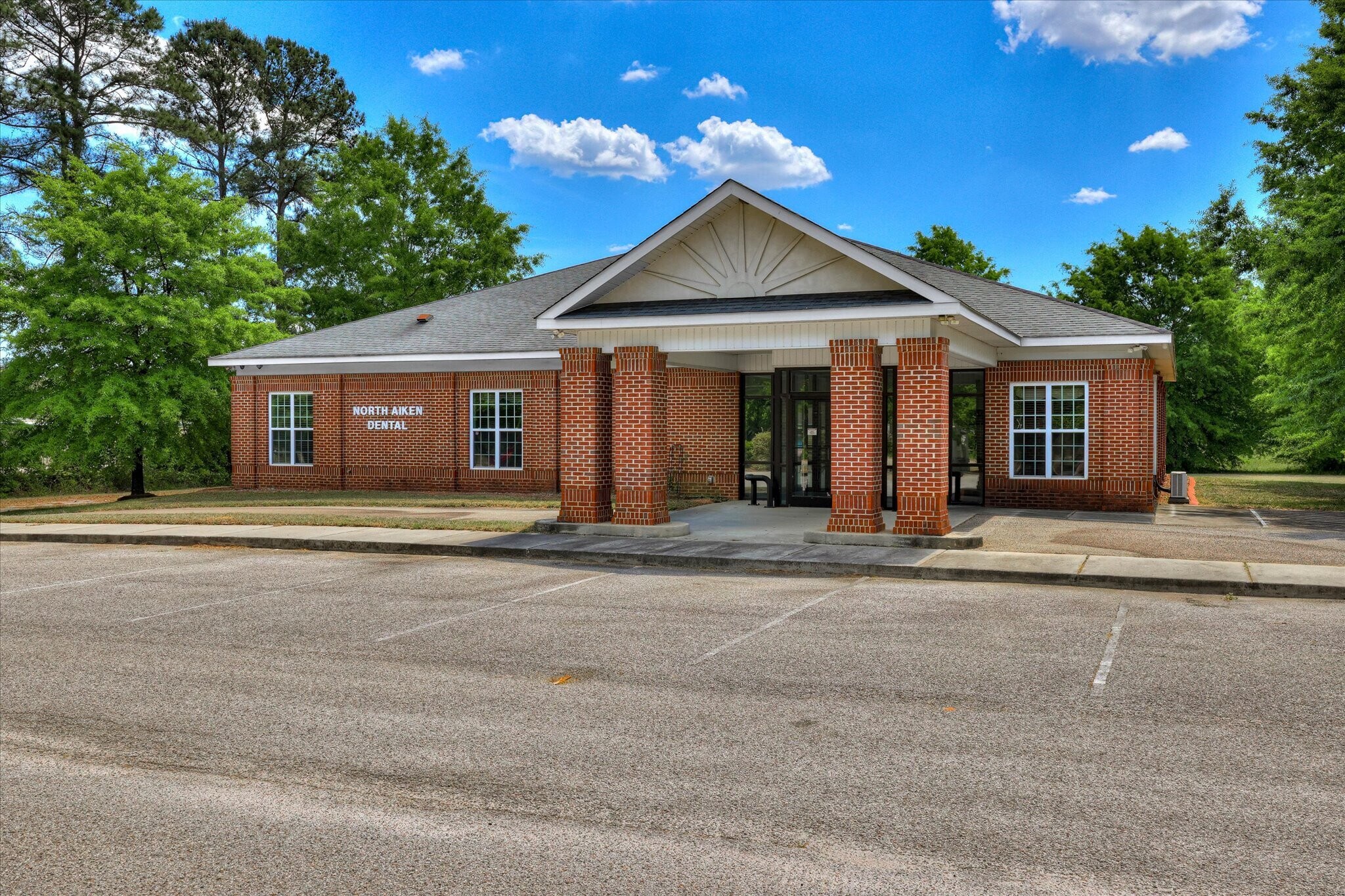 1466 Columbia Hwy N, Aiken, SC à vendre Photo de l’immeuble– Image 1 sur 87