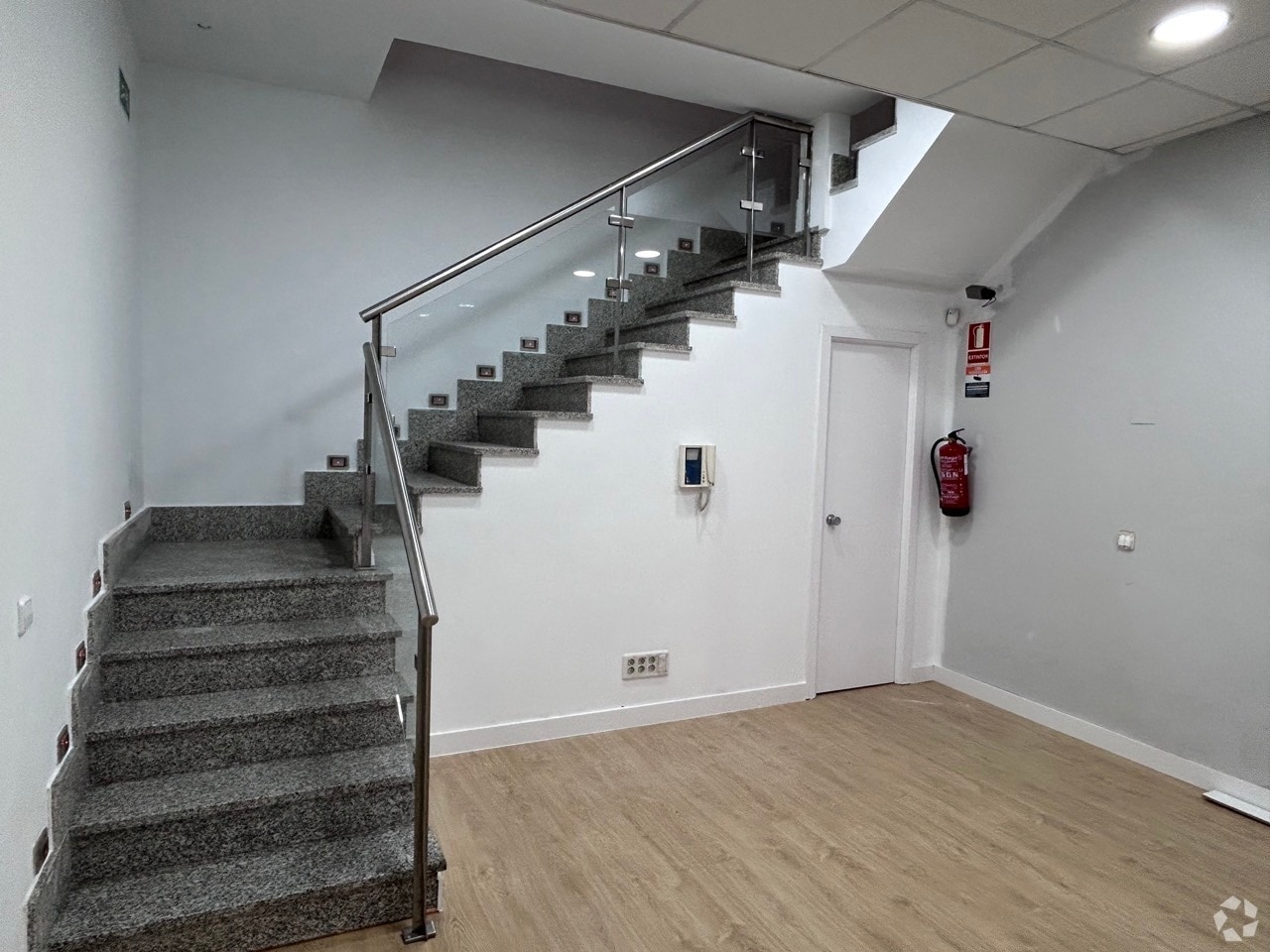 Bureaux/Local commercial dans Madrid, Madrid à louer Photo intérieure– Image 1 sur 13