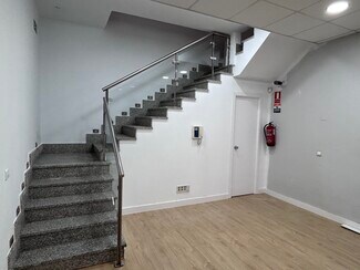 Plus de détails pour Bureau/Local commercial à louer