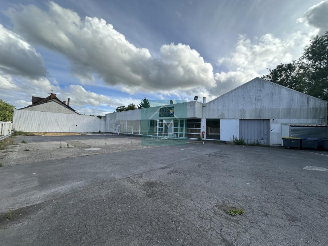 Local commercial dans Péronne à vendre Photo de l’immeuble– Image 1 sur 8