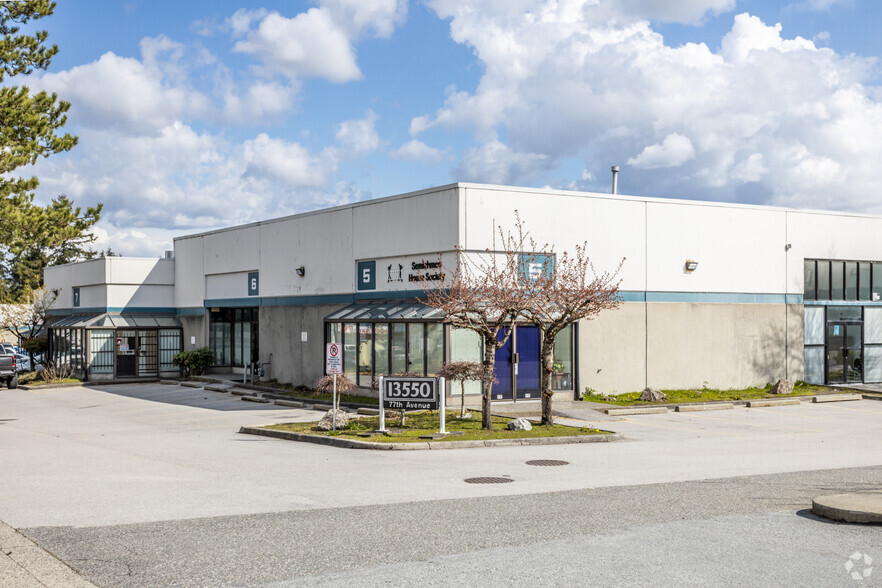 13550 77 Av, Surrey, BC à louer - Photo de l’immeuble – Image 1 sur 1