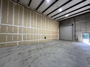 1440 N Nova Rd, Daytona Beach, FL à louer Photo intérieure– Image 2 sur 3