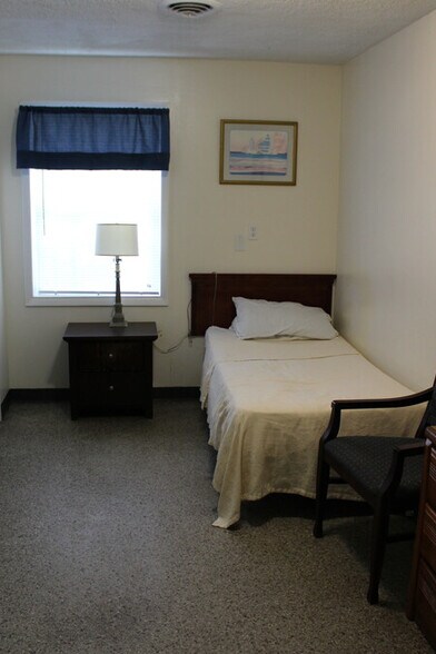329 Cooper St, Kenansville, NC à vendre - Photo intérieure – Image 3 sur 41