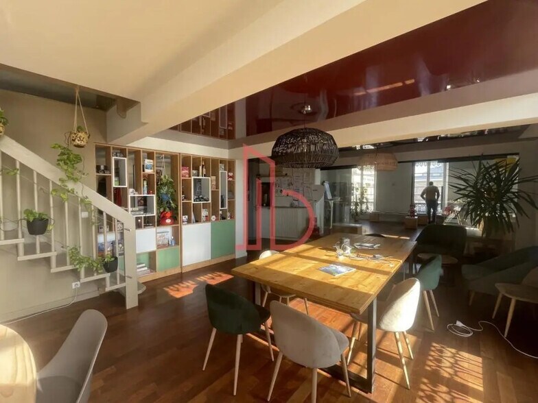 Bureau dans Bordeaux à louer - Photo de l’immeuble – Image 3 sur 6