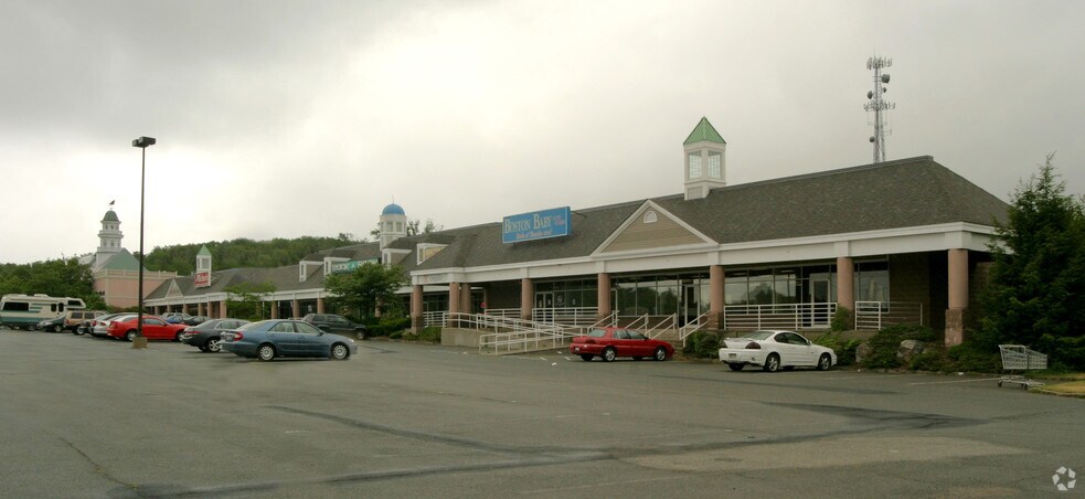 15 Stockwell Dr, Avon, MA à louer - Photo de l’immeuble – Image 3 sur 15