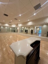 56 E Duarte Rd, Arcadia, CA à louer Photo intérieure– Image 2 sur 4