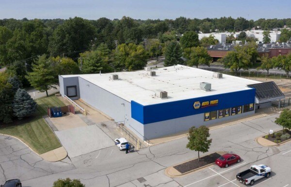 8903 Page Ave, Overland, MO à louer - Photo de l’immeuble – Image 1 sur 4