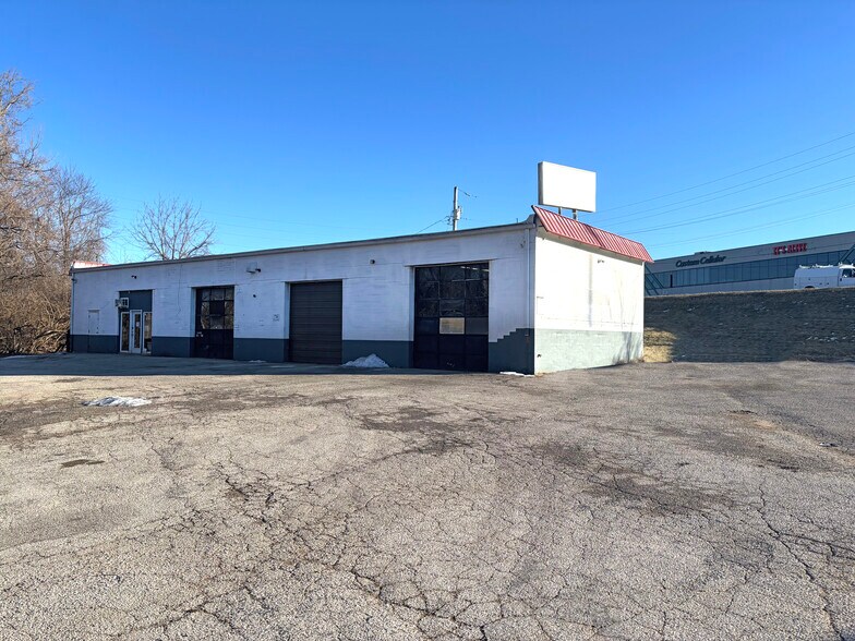 11717 St. Charles Rock Rd, Bridgeton, MO à louer - Photo de l’immeuble – Image 2 sur 5