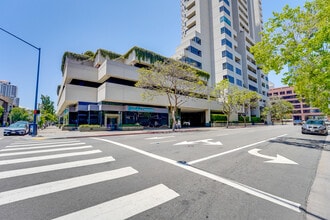 700-750 Front St, San Diego, CA à louer Photo de l’immeuble– Image 1 sur 5