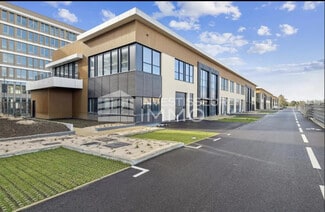 Plus de détails pour Local d'activités à louer