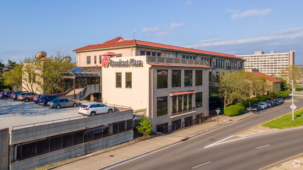 650 Gest St, Cincinnati, OH à louer - Photo de l’immeuble – Image 1 sur 9