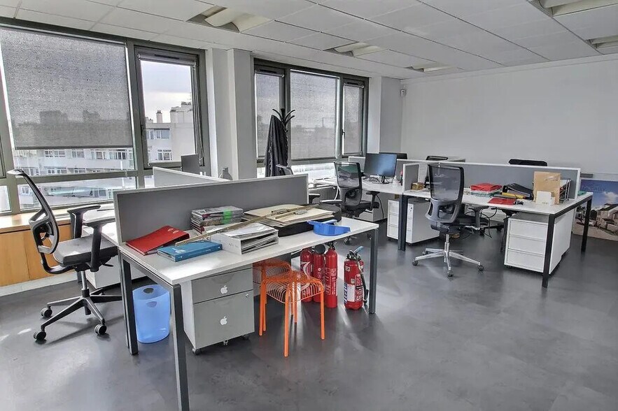 Bureau dans Paris à louer - Photo de l’immeuble – Image 2 sur 11