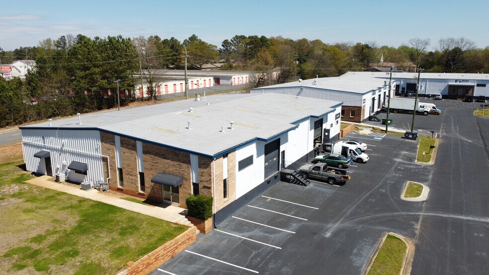 1701-1761 McCoba Dr SE, Smyrna, GA à louer - Photo de l’immeuble – Image 3 sur 9