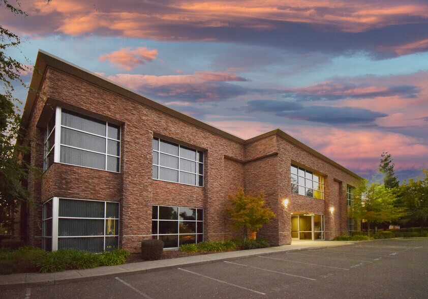 3043 Gold Canal Dr, Rancho Cordova, CA à louer - Photo de l’immeuble – Image 3 sur 10