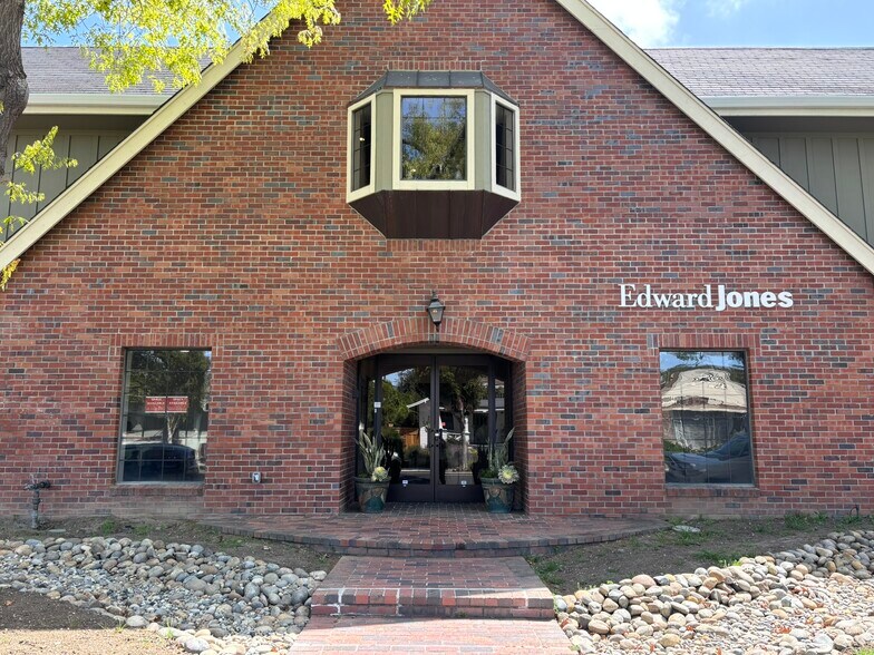 438 S Murphy Ave, Sunnyvale, CA à louer - Photo de l’immeuble – Image 3 sur 16