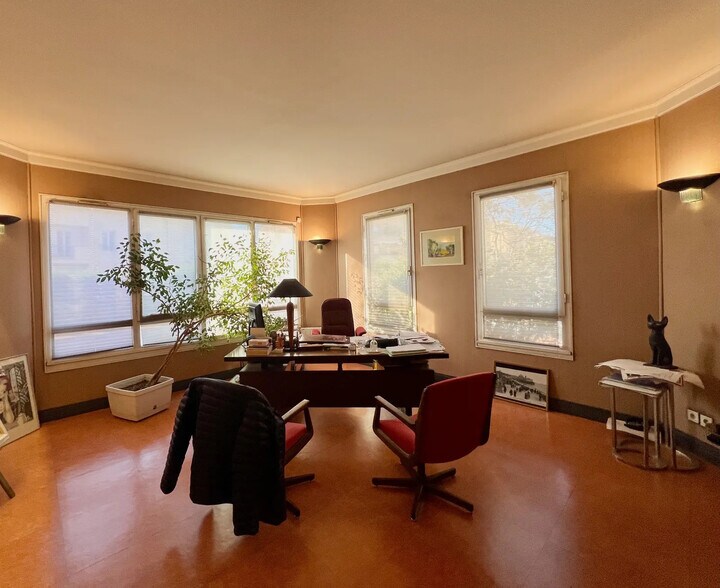 Bureau dans Draguignan à vendre - Photo intérieure – Image 2 sur 4