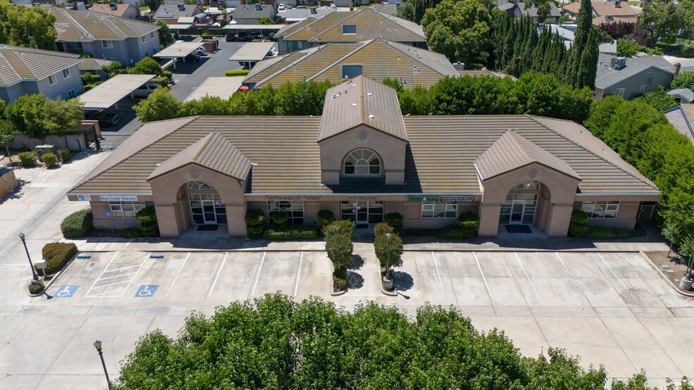1444 W Main St, Ripon, CA à vendre - Photo de l’immeuble – Image 2 sur 55