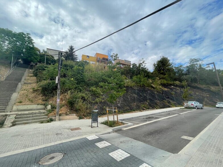 Montañeta en Font Pudenta portefeuille de 2 biens à vendre sur LoopNet.fr - Photo de l’immeuble – Image 1 sur 5