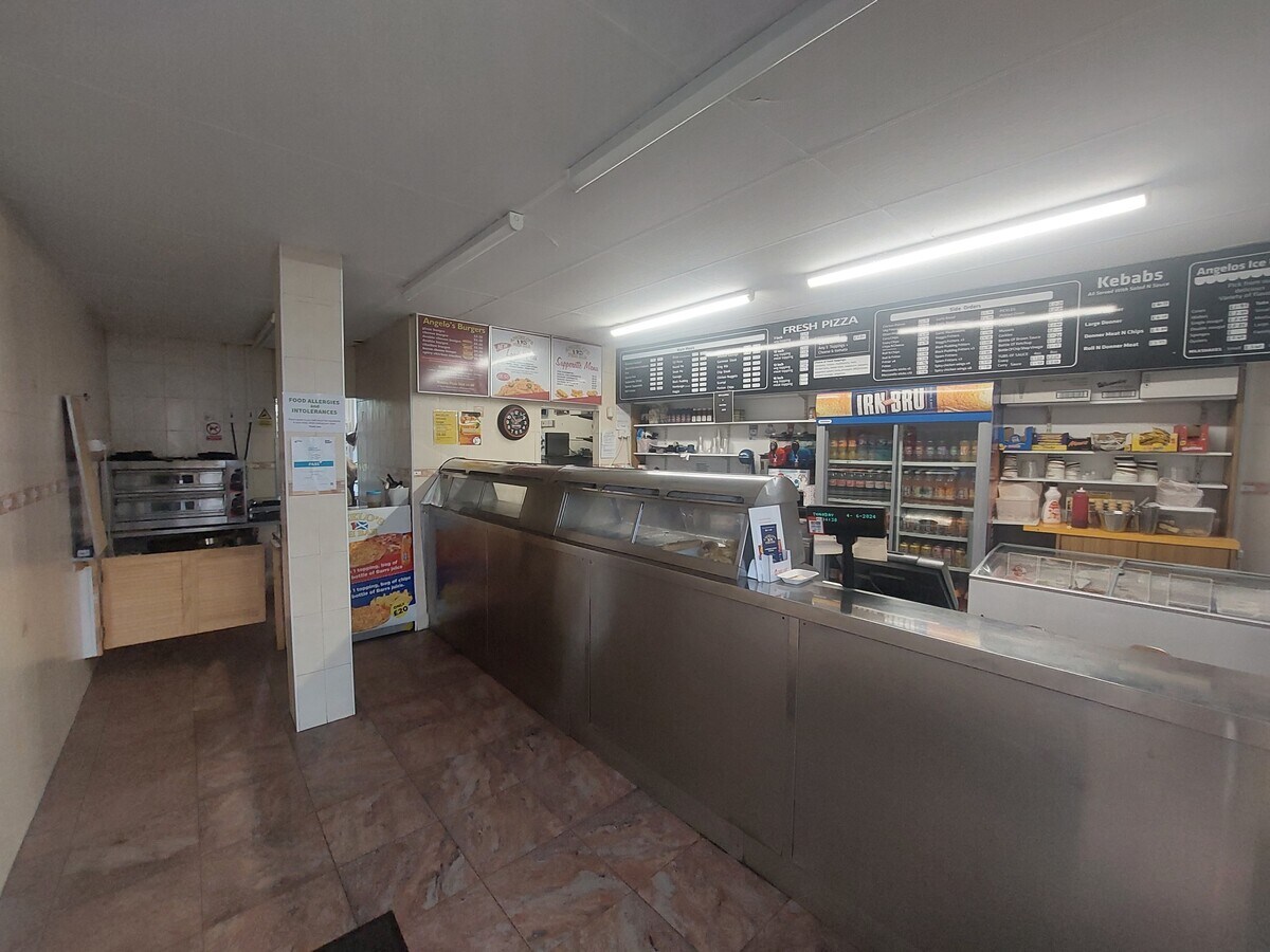 42-46 Market St, Glasgow, GLG G65 0BA - Lot 42 -  - Photo intérieure - Image 1 of 1