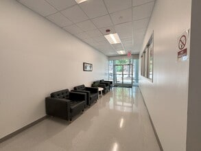 635 Davis Dr, Morrisville, NC à louer Photo intérieure– Image 1 sur 15