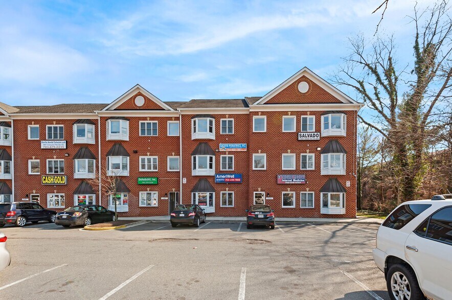 5981-5985 Columbia Pike, Falls Church, VA à vendre - Photo de l’immeuble – Image 2 sur 8